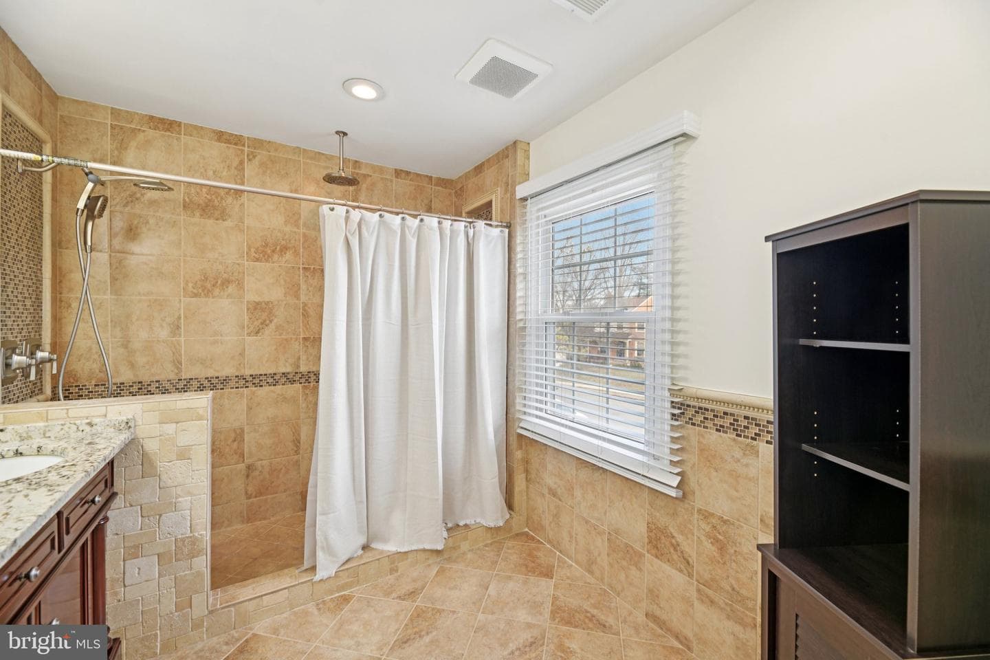 111 Connemara Drive photo 37