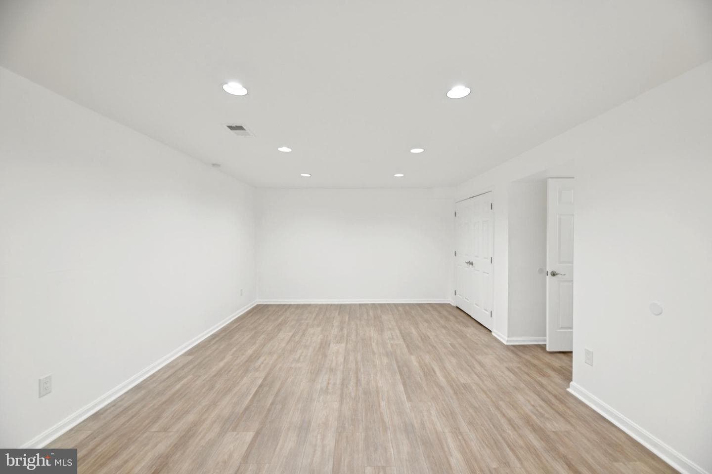 111 Connemara Drive photo 52