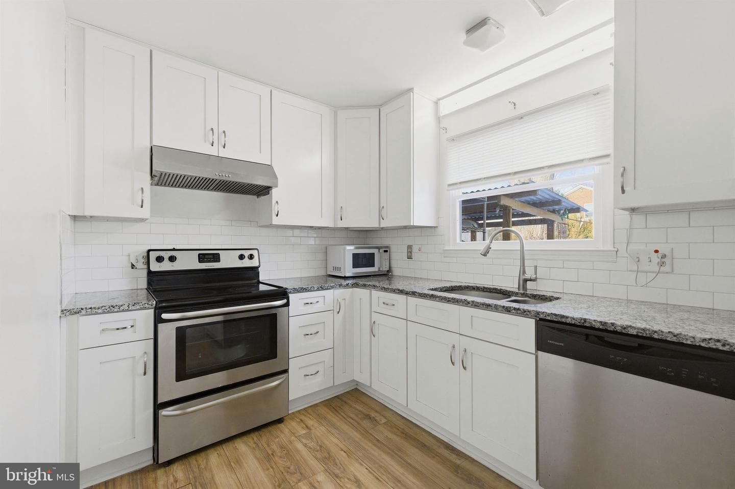 1607 N Brunswick Street photo 11