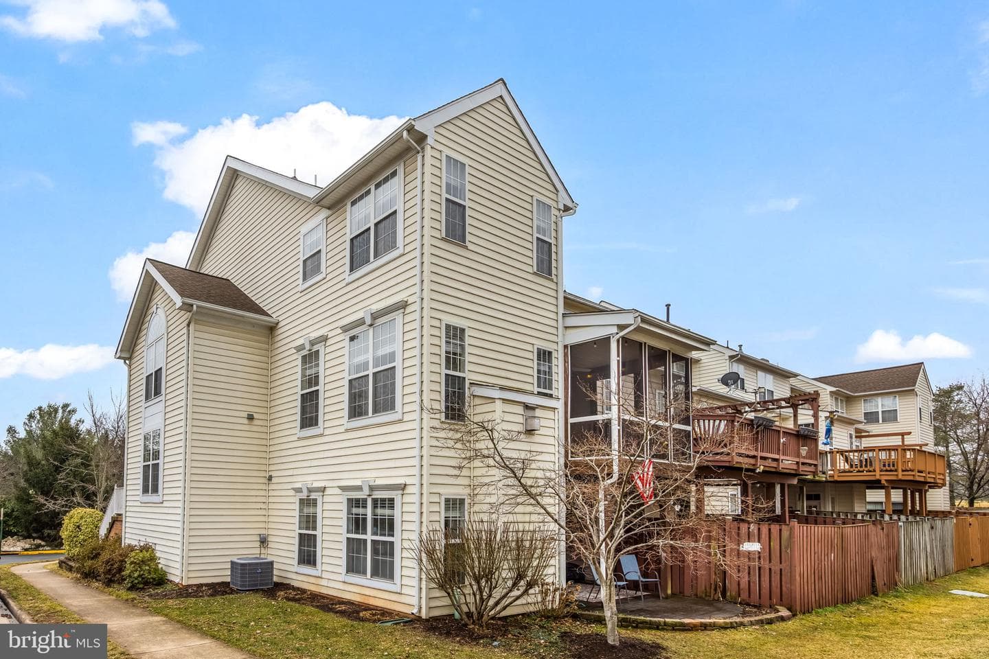 20627 Glenmere Square photo 43