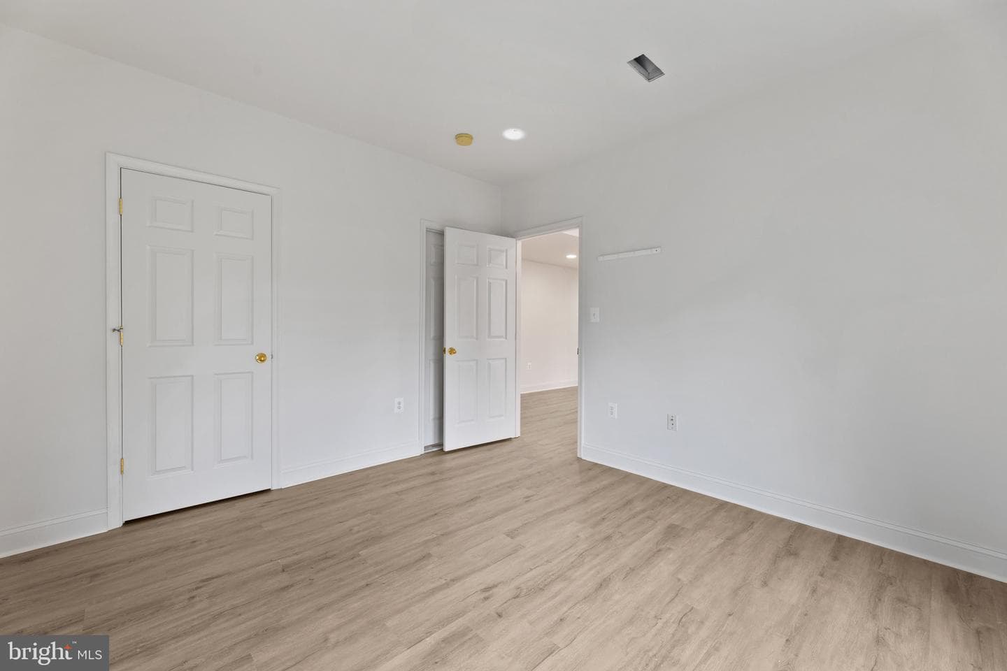 42602 Suny Bay Court photo 23