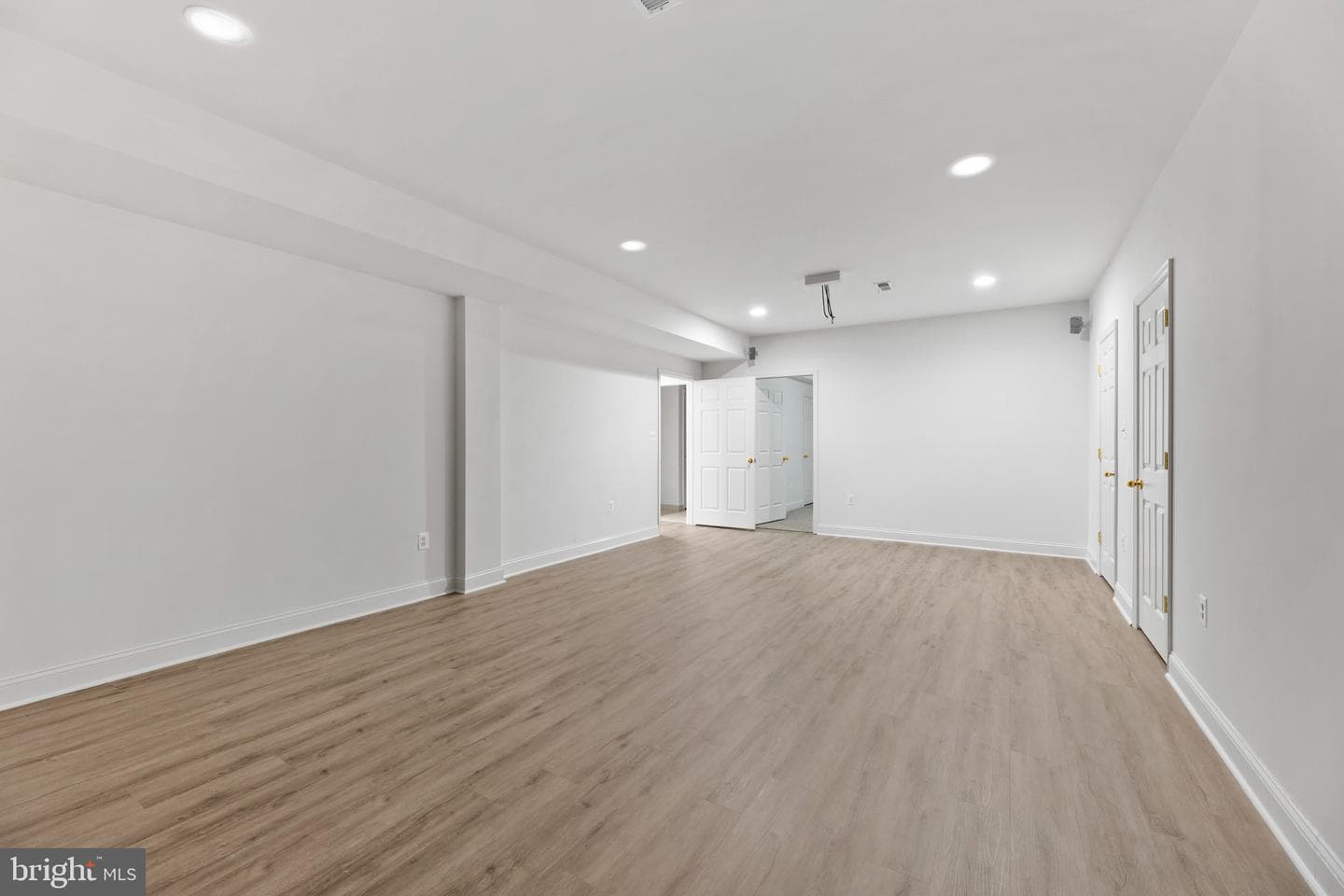 42602 Suny Bay Court photo 25