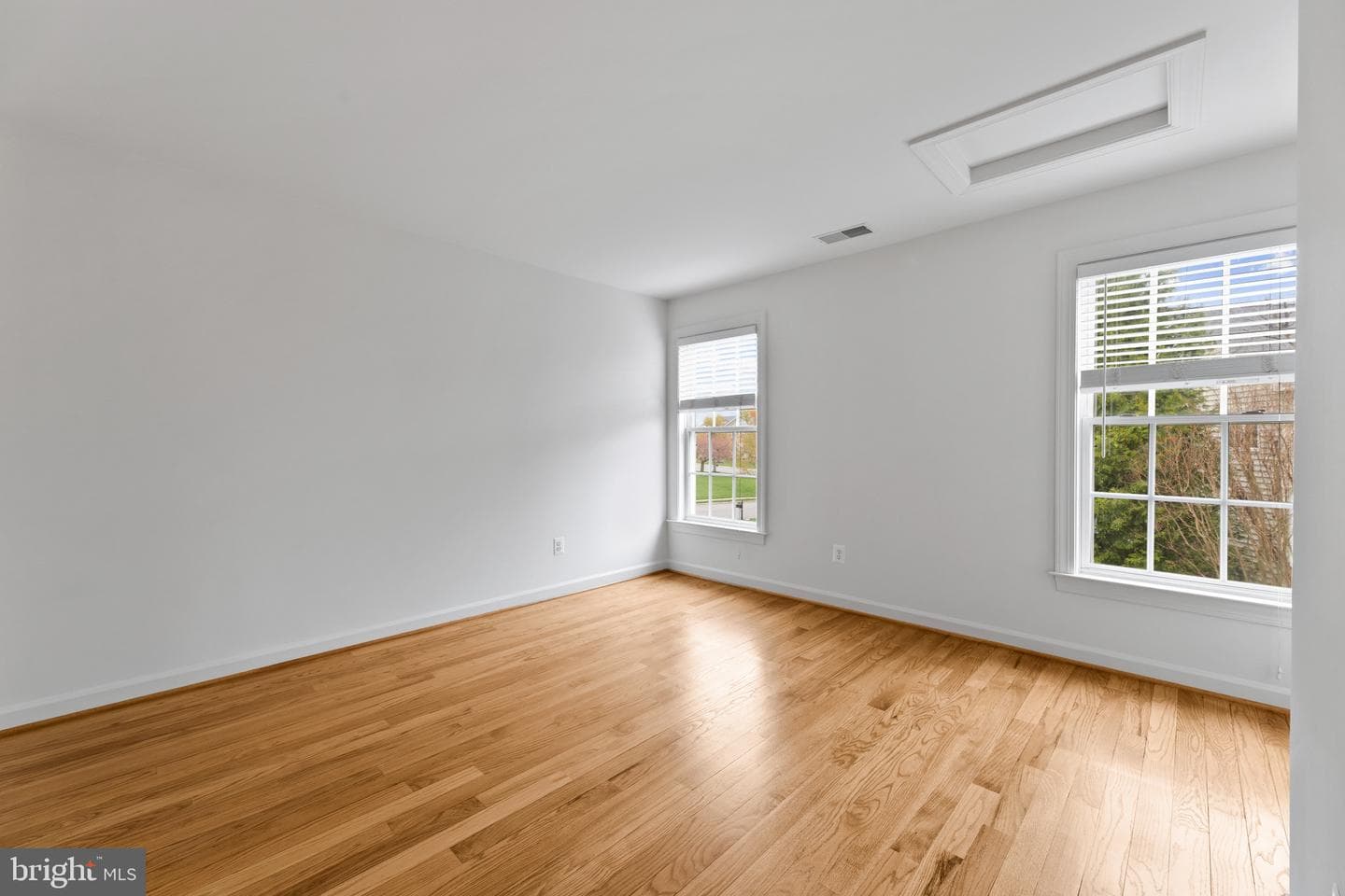 42602 Suny Bay Court photo 30