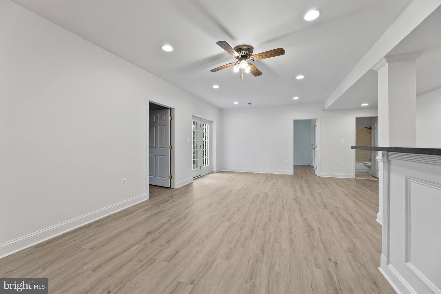 42602 Suny Bay Court photo 42