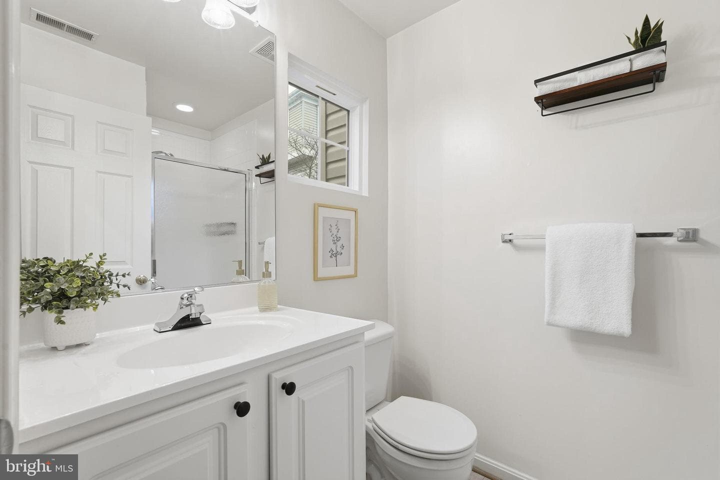 22987 Fontwell Square photo 21