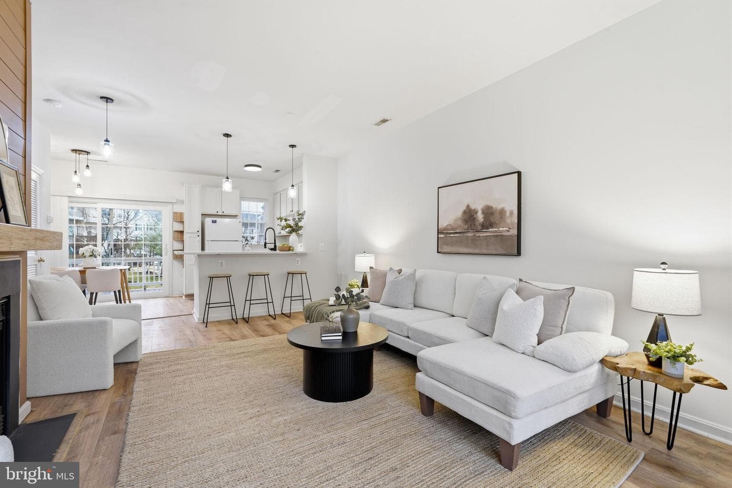 22987 Fontwell Square photo 5