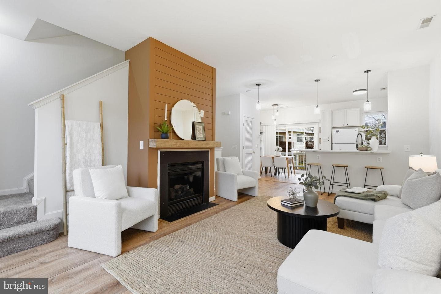 22987 Fontwell Square photo 6