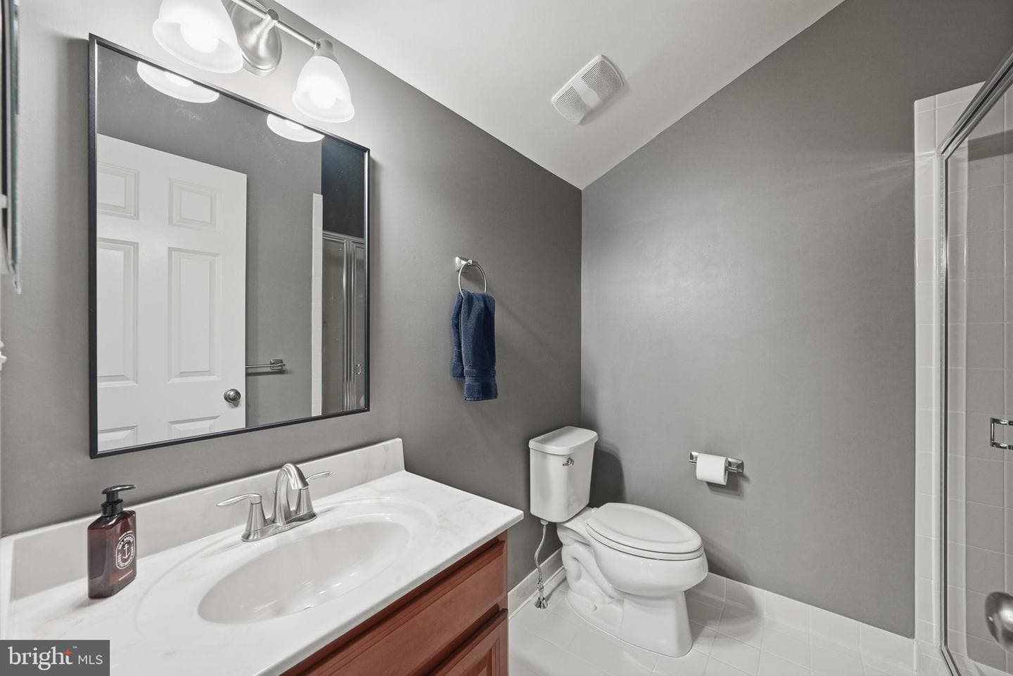 22537 Willington Square photo 46