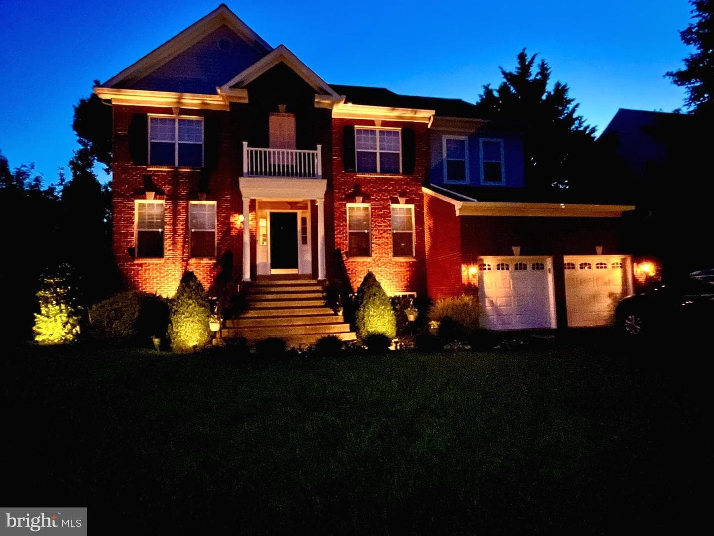 837 Macalister Drive SE photo 2