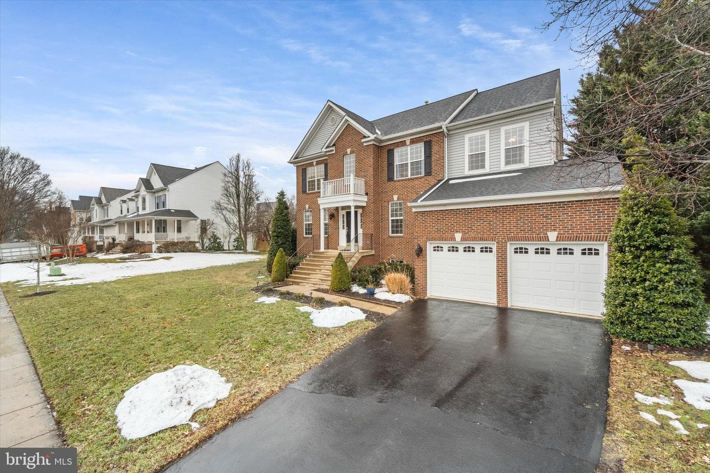 837 Macalister Drive SE photo 3
