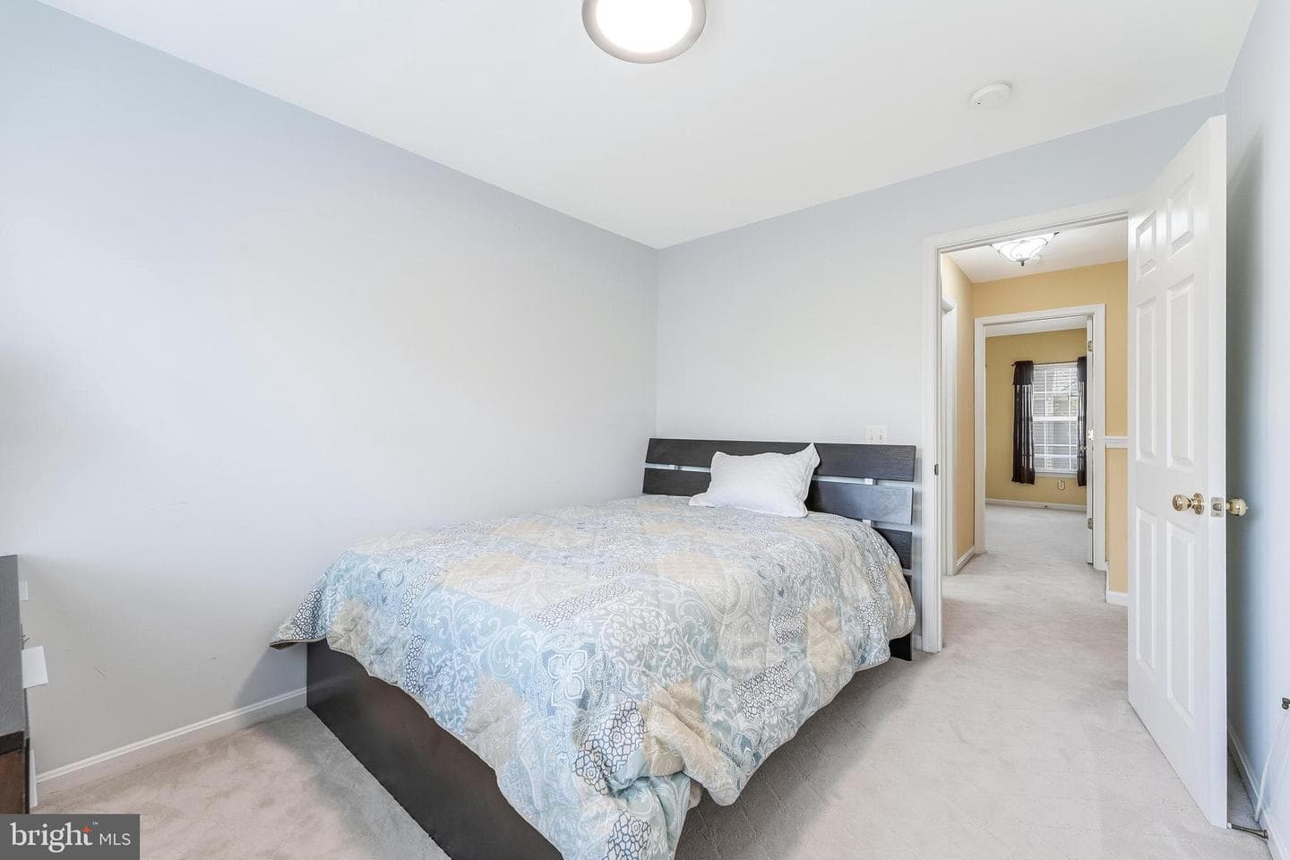 23097 Fontwell Square photo 23