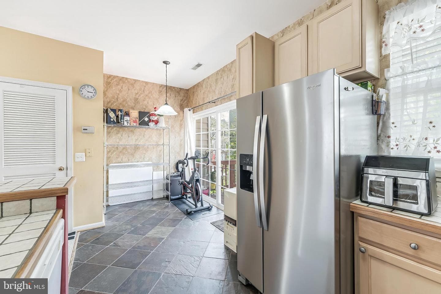 23097 Fontwell Square photo 5
