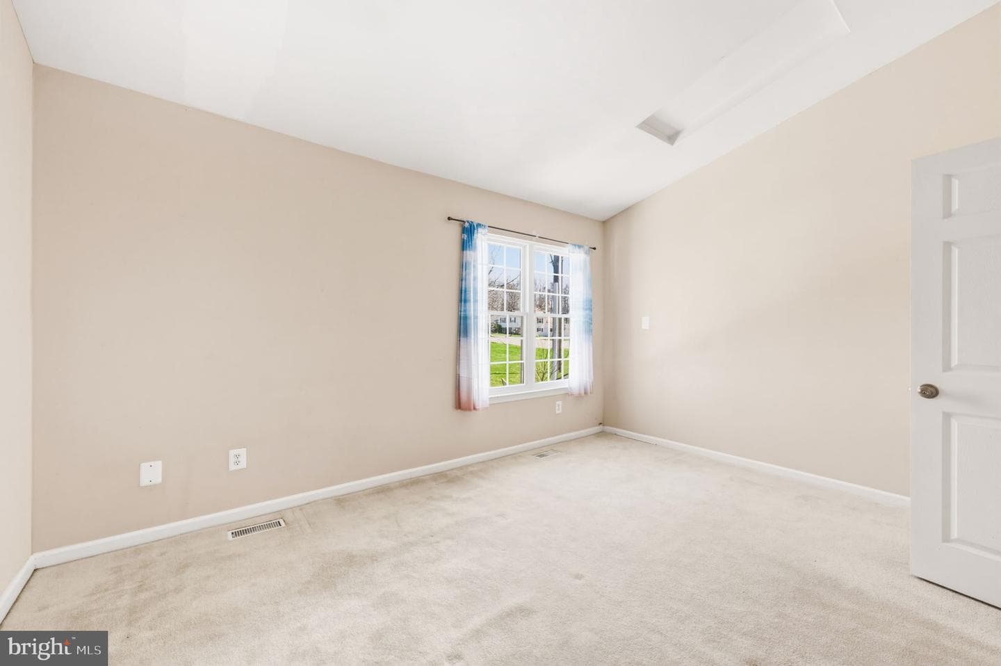 2 Providence Square photo 18