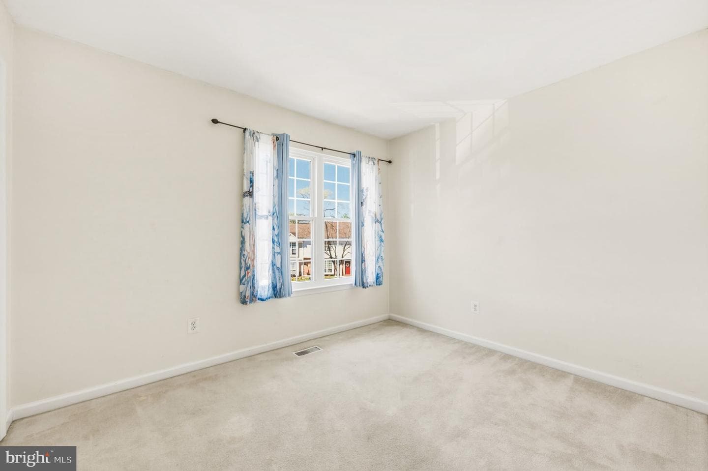 2 Providence Square photo 22