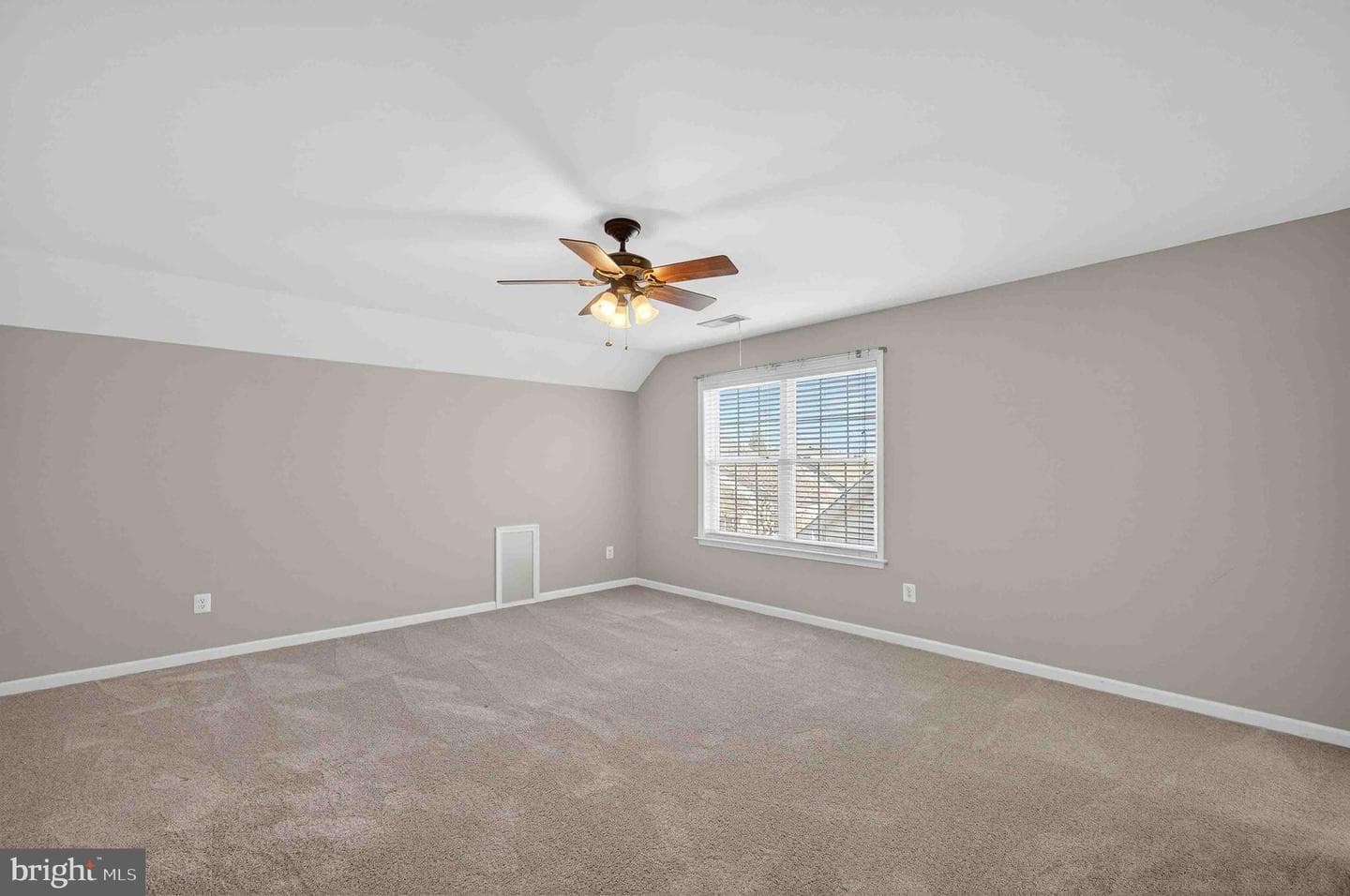 20726 Crescent Pointe Place photo 40