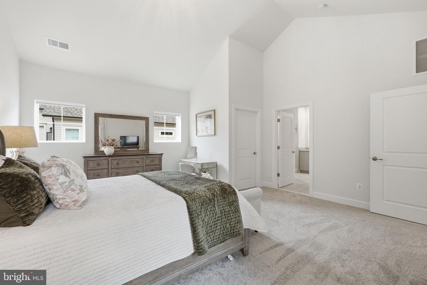 43065 Greeley Square photo 19