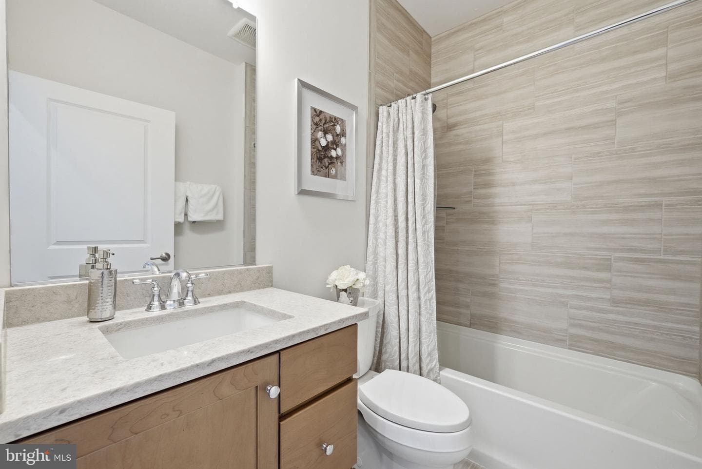 43065 Greeley Square photo 35