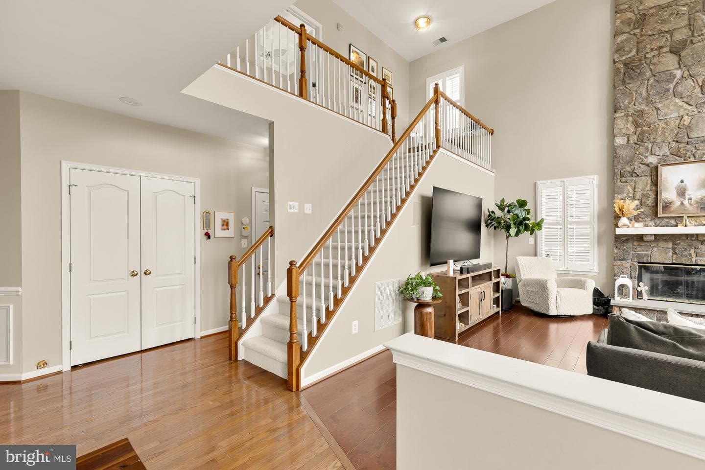 43592 Lucketts Bridge Circle photo 19
