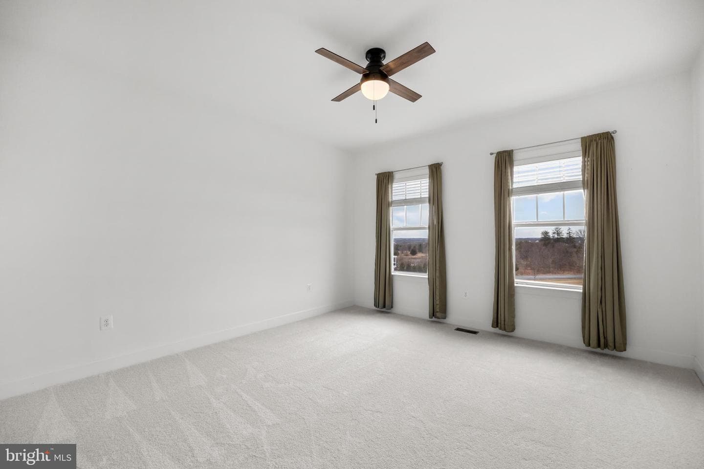 41712 Wakehurst Place photo 37