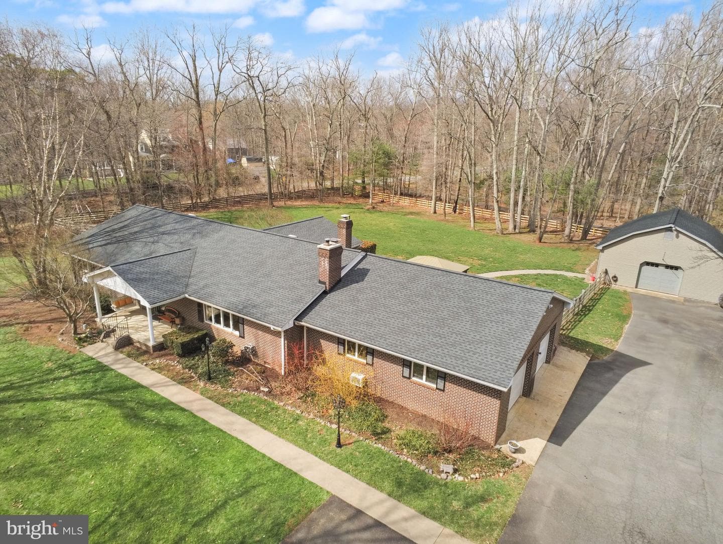 40886 Lewis Court photo 2