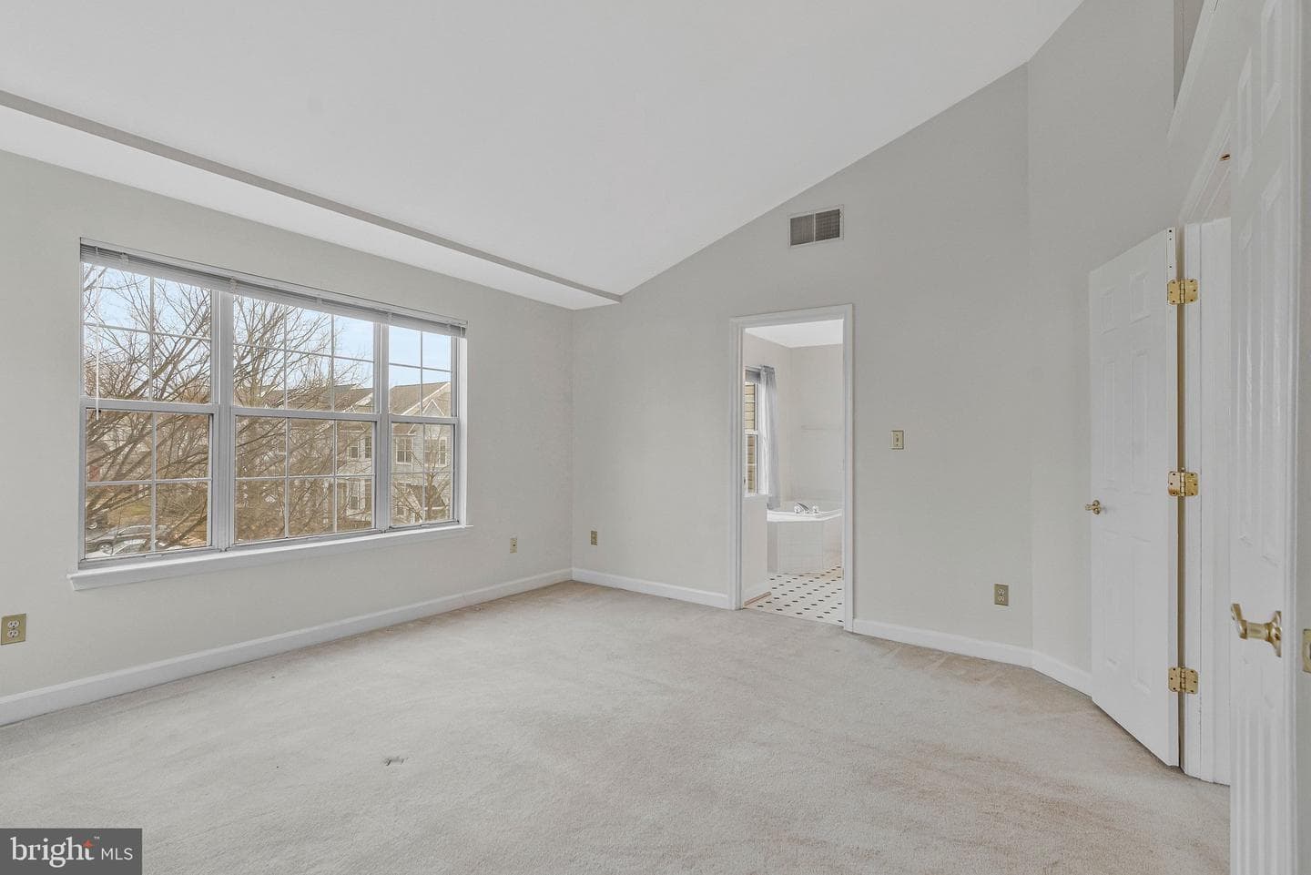 20572 Willoughby Square photo 20