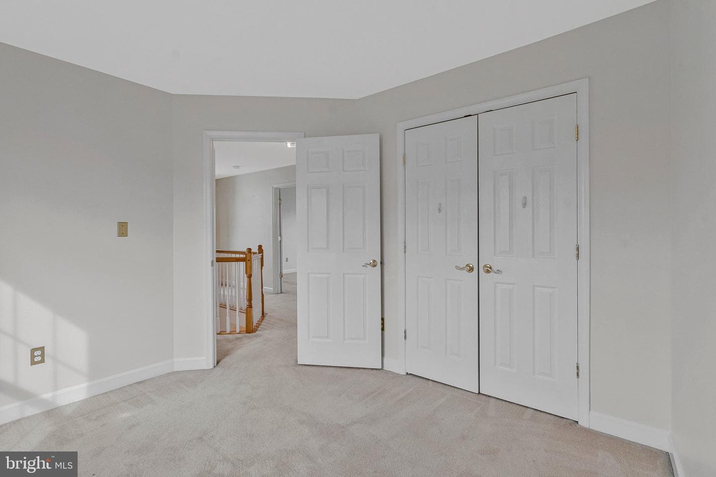 20572 Willoughby Square photo 29
