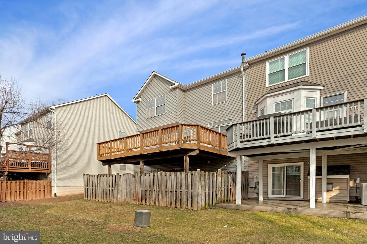 20572 Willoughby Square photo 42