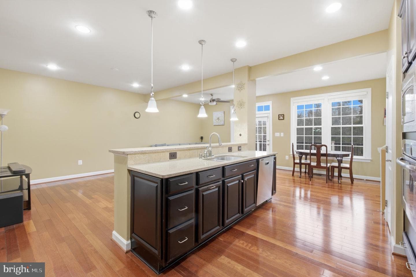 42634 Offenham Terrace photo 11