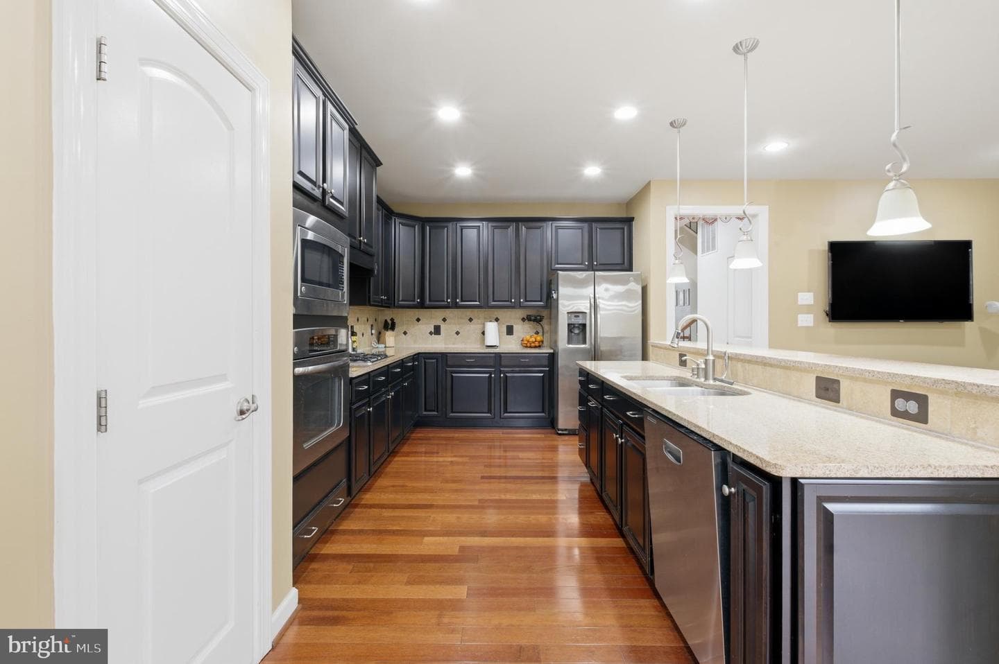 42634 Offenham Terrace photo 13