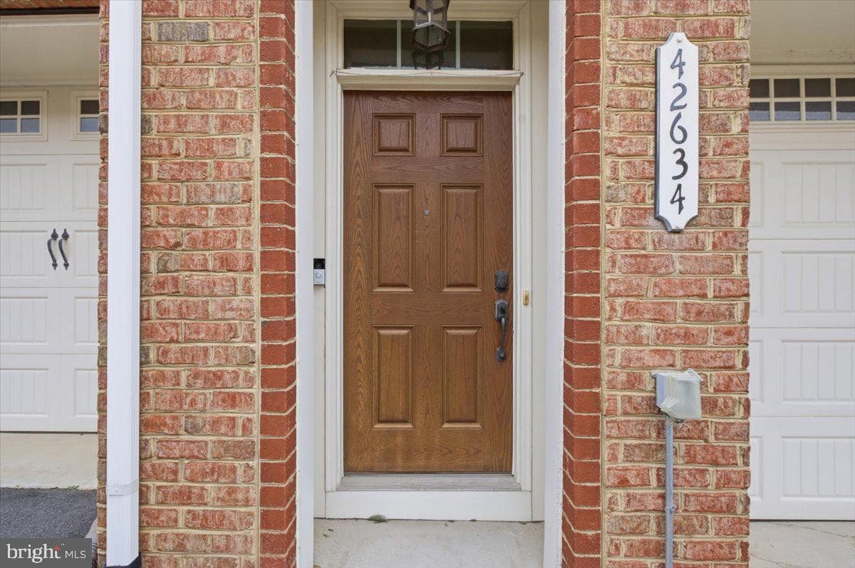 42634 Offenham Terrace photo 31