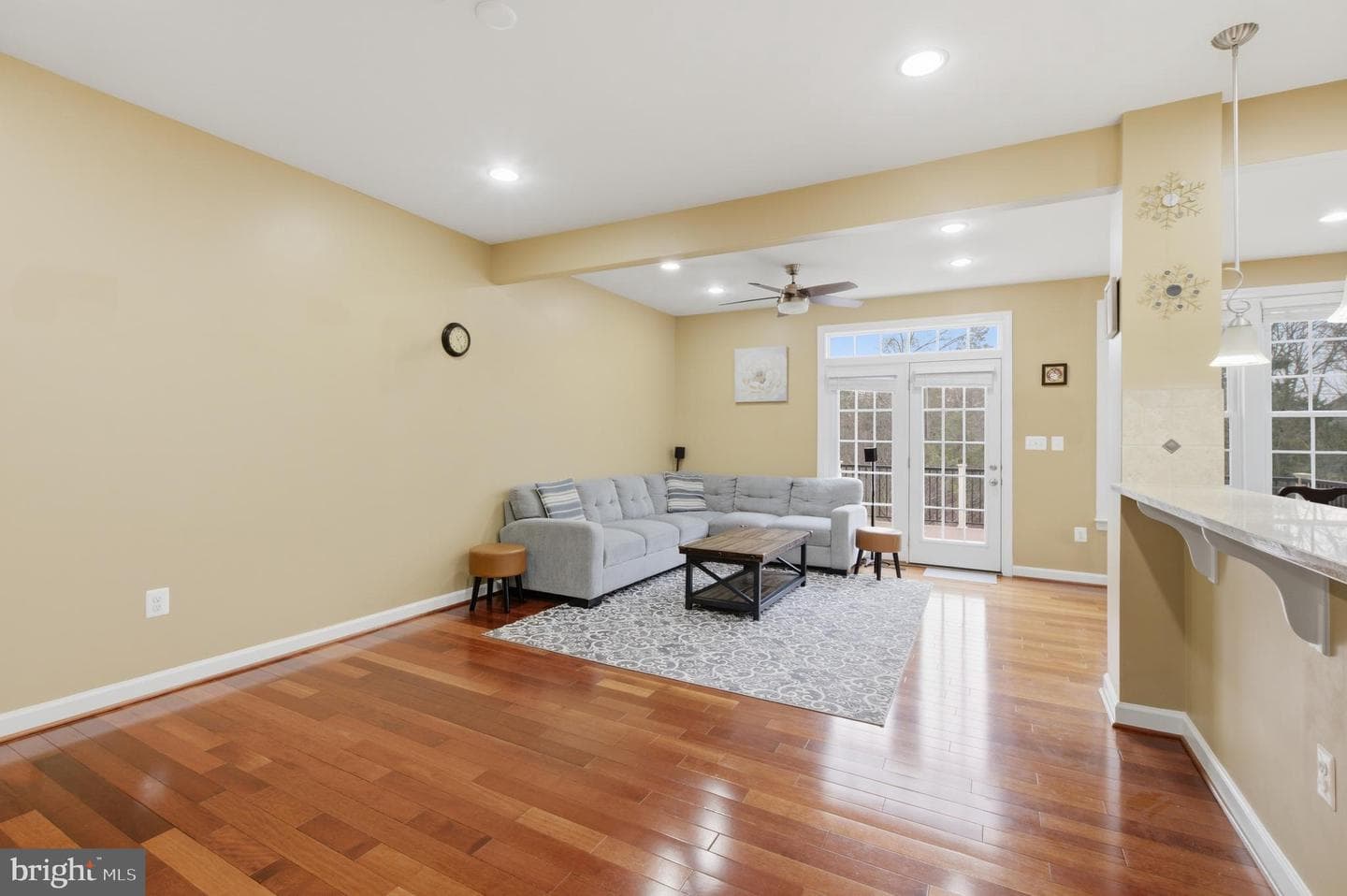 42634 Offenham Terrace photo 8