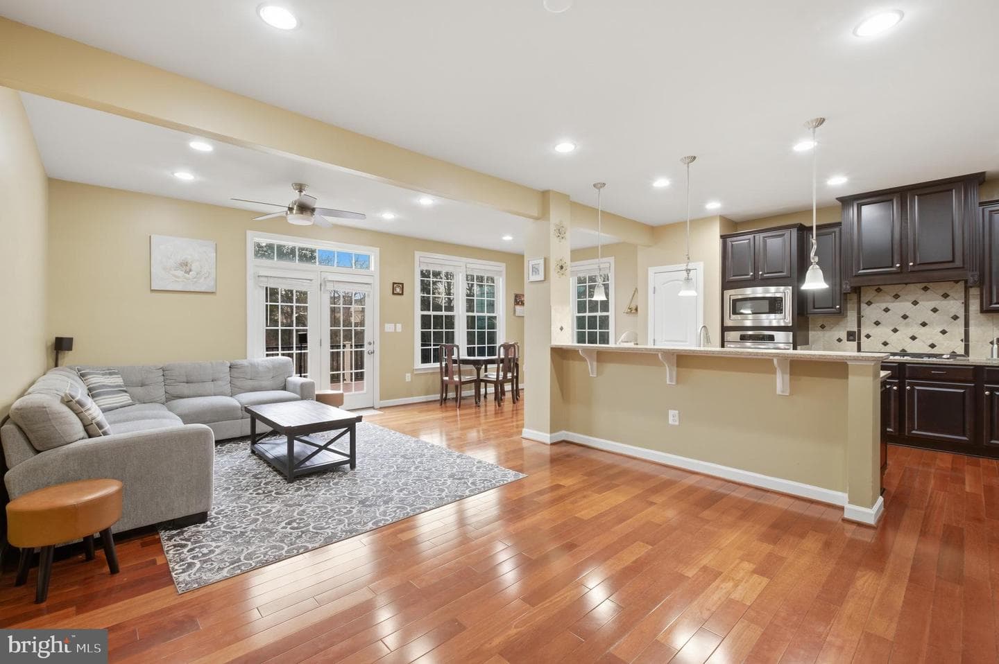 42634 Offenham Terrace photo 9