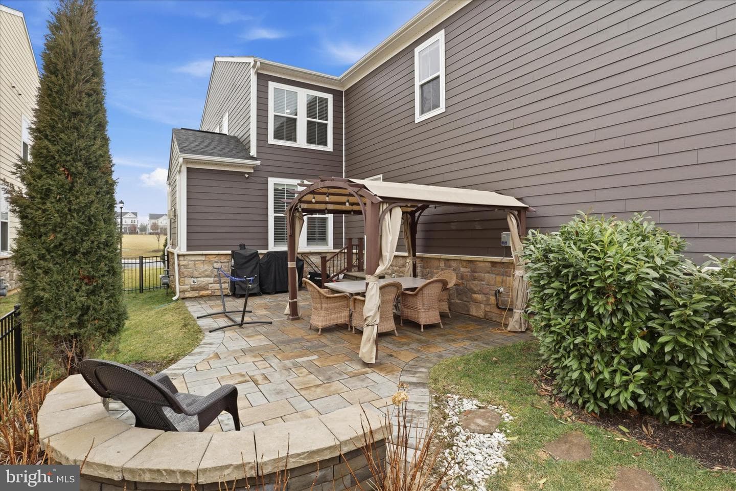 1018 Laconian Street SE photo 44