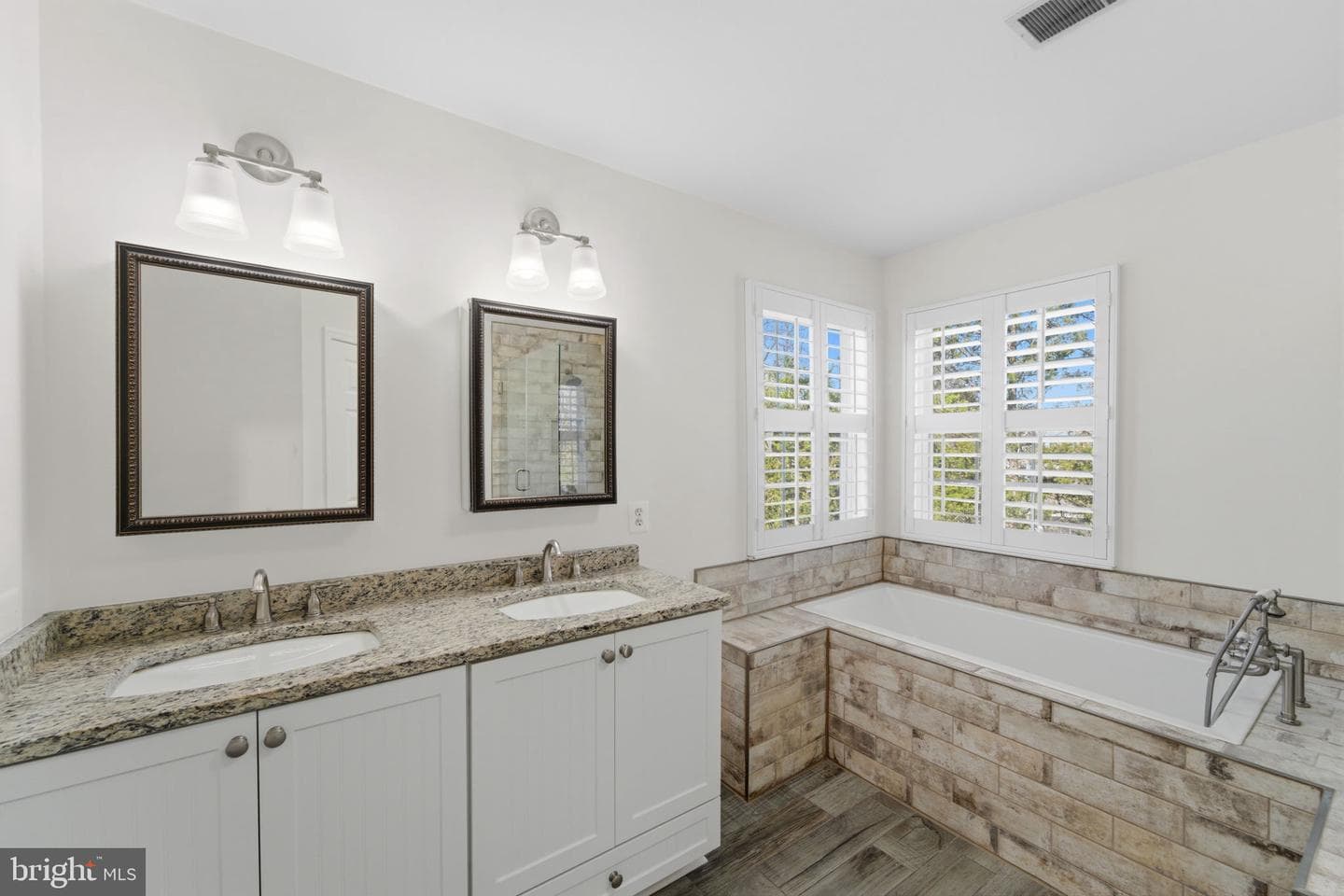 20811 Fenwick Drive photo 36