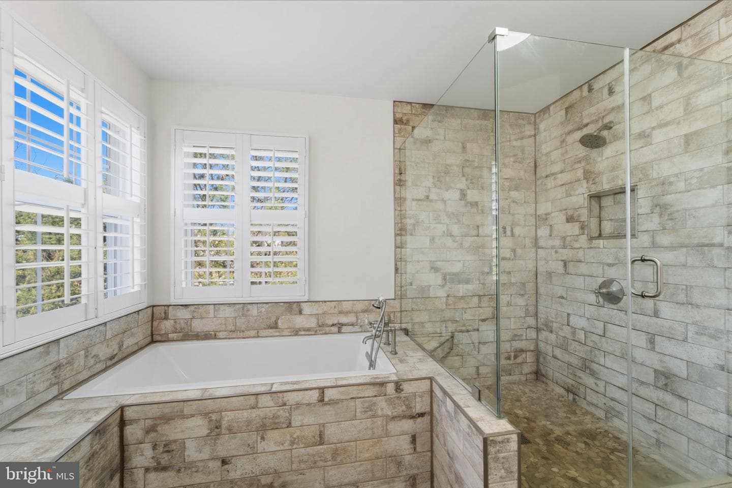 20811 Fenwick Drive photo 37