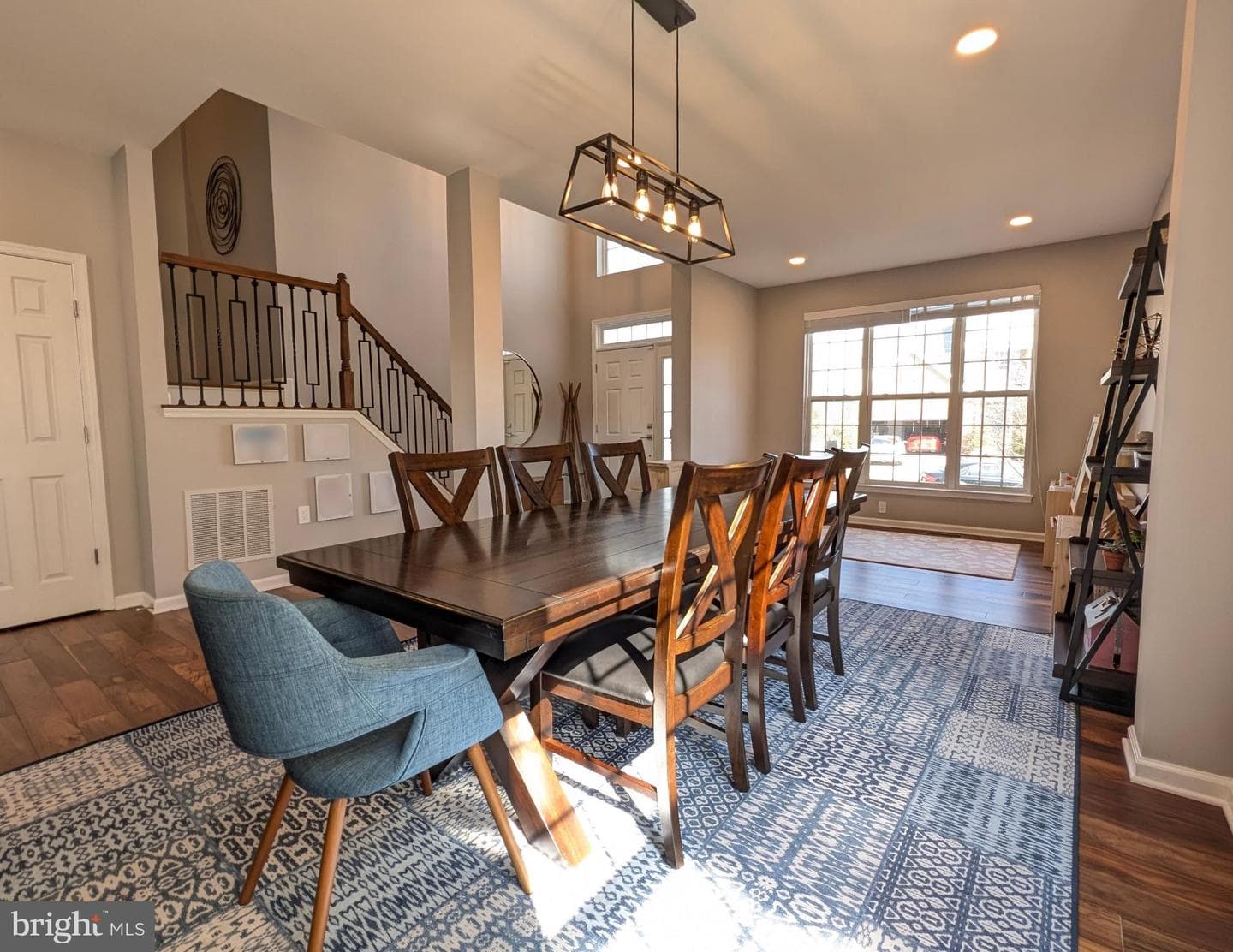 405 Hanrahan Court SE photo 7