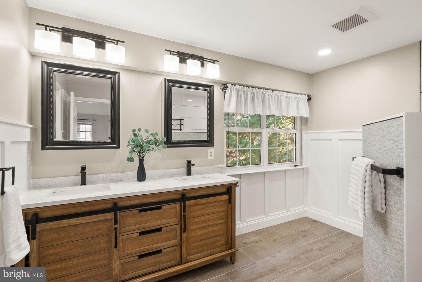 43229 Cavell Court photo 46