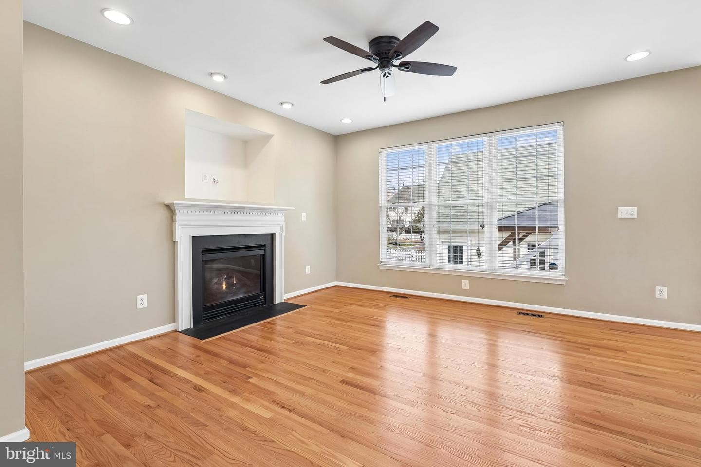 43110 Barons Street photo 22