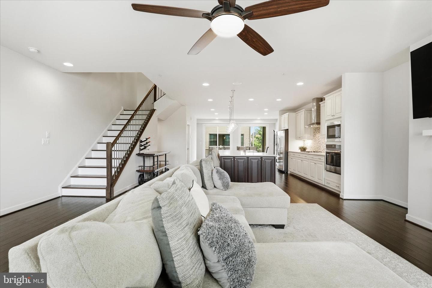 43392 Whitehead Terrace photo 11