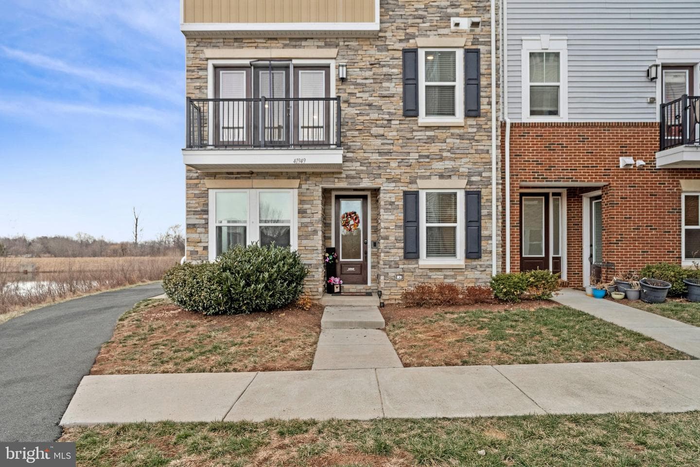 41949 Pickwick Mill Terrace photo 2