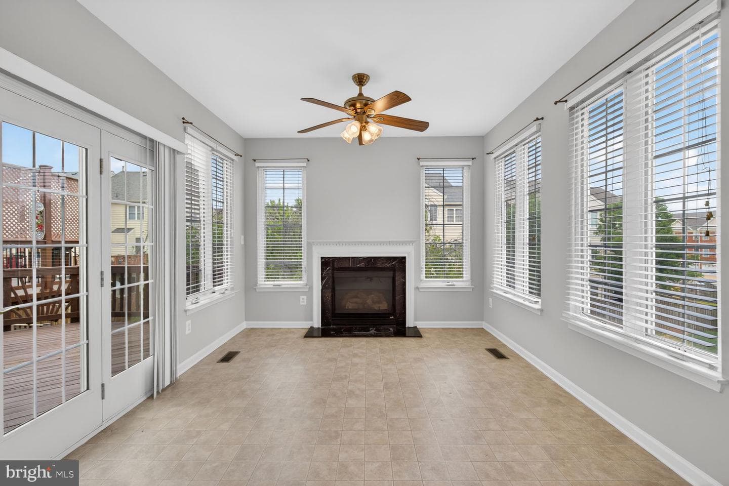 22524 Welborne Manor Square photo 14