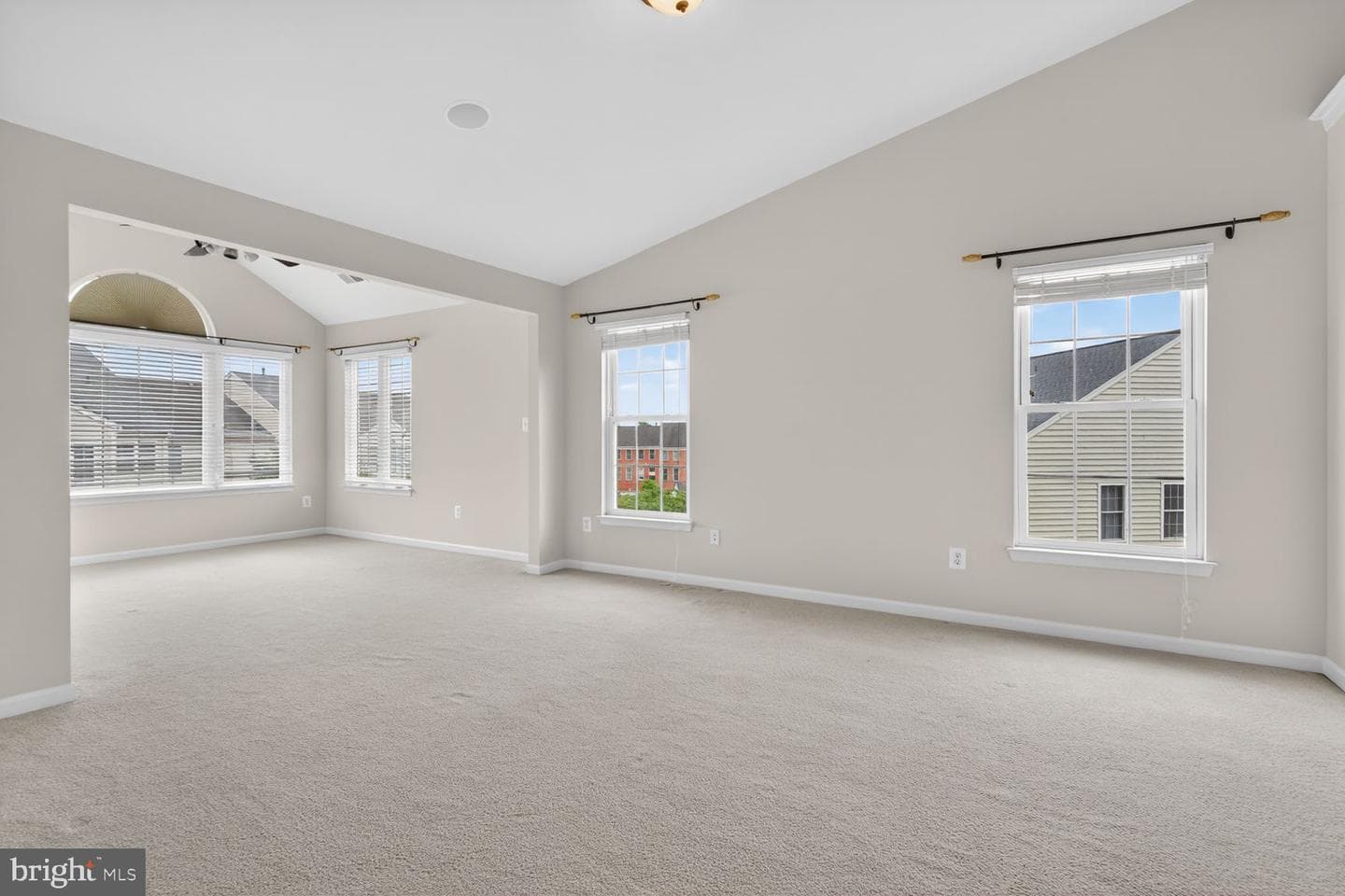 22524 Welborne Manor Square photo 23