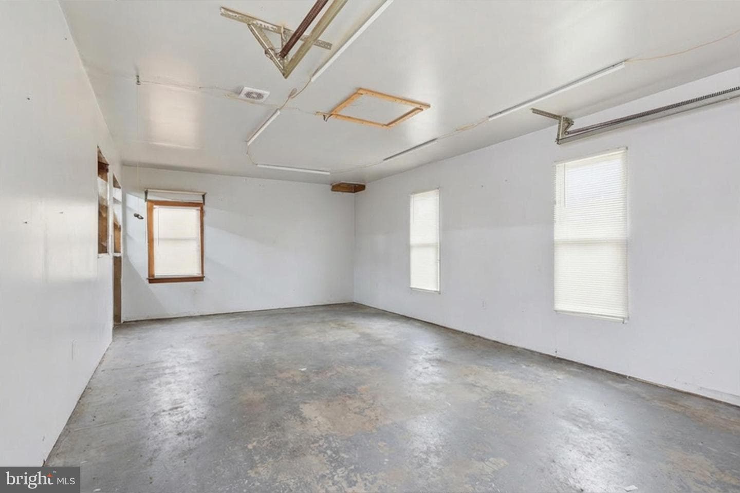 112 N Kennedy Road photo 30