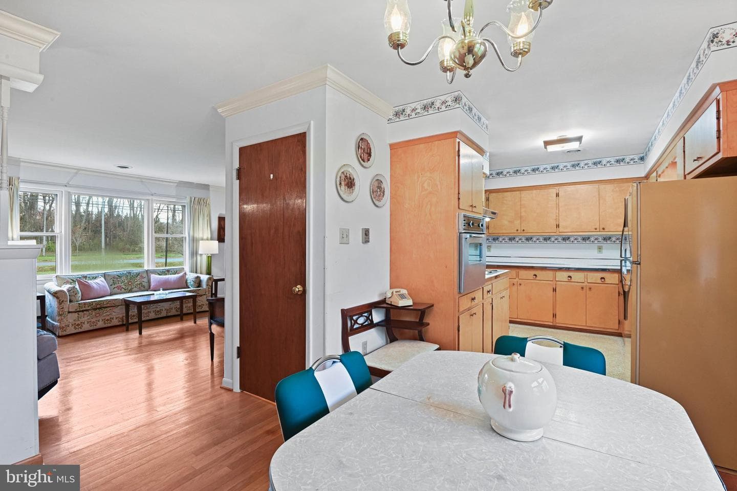 1396 S King Street photo 6