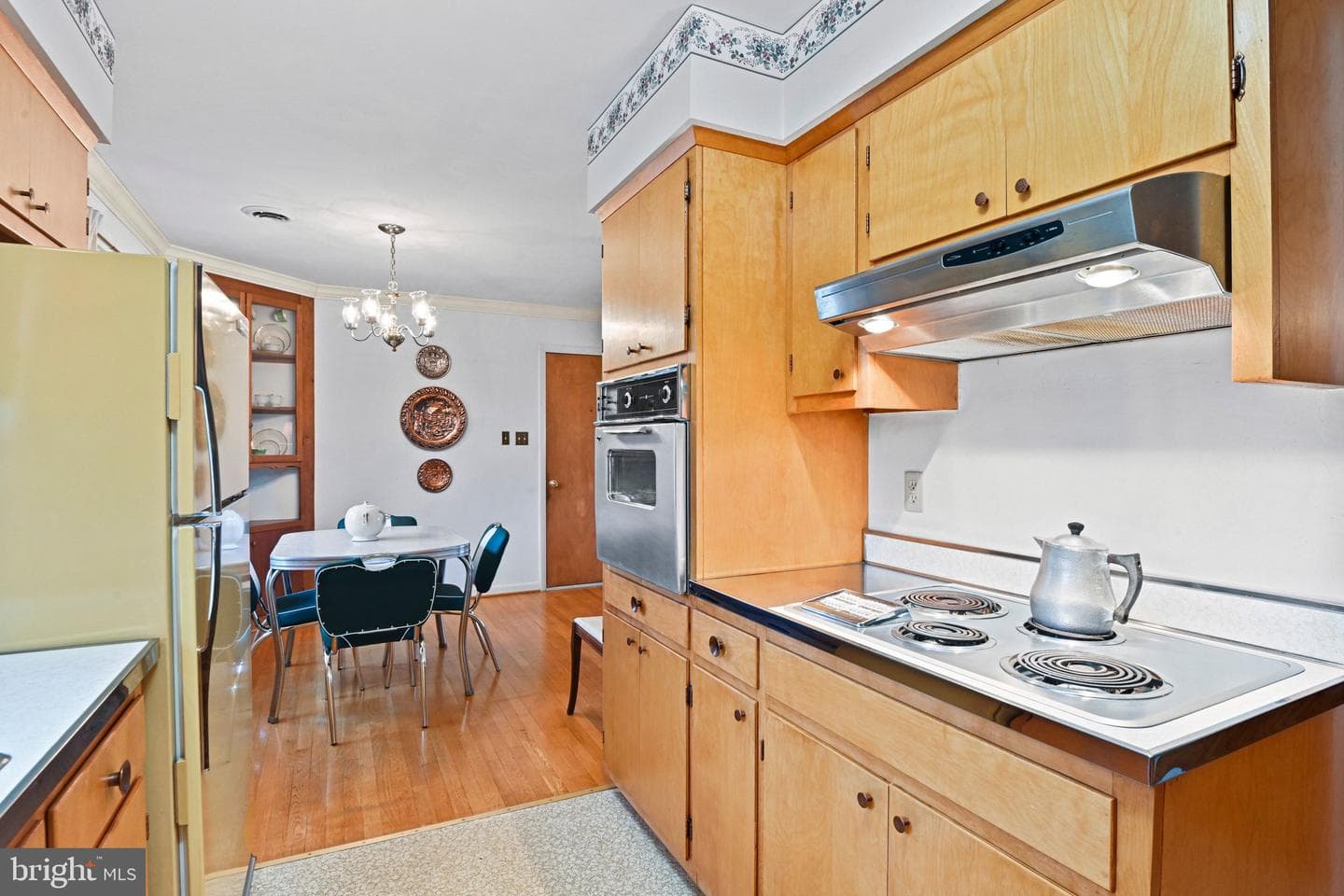 1396 S King Street photo 9