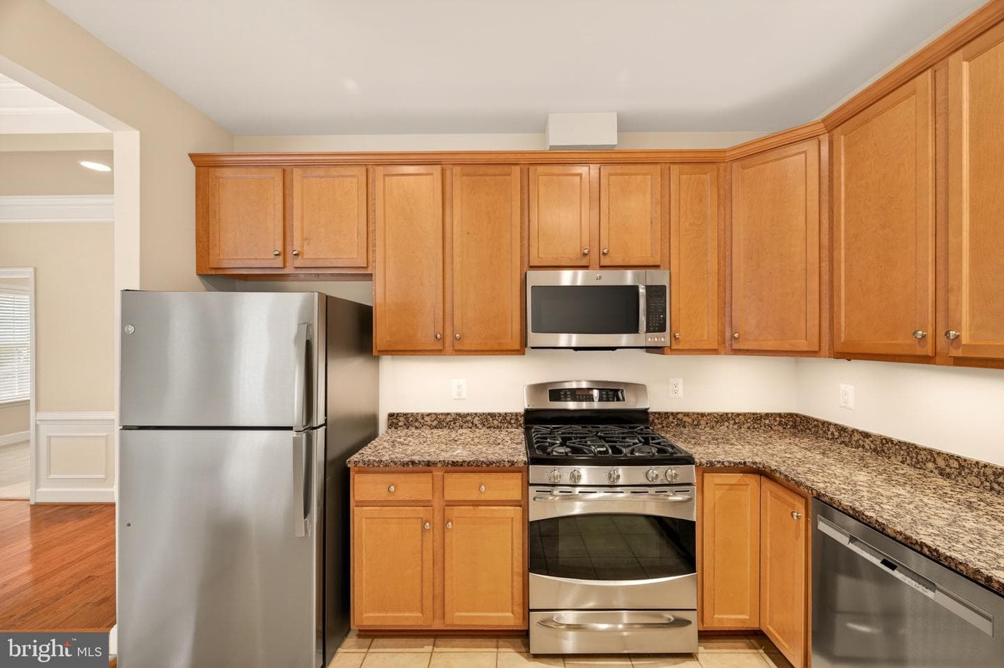 44397 Maltese Falcon Square photo 13