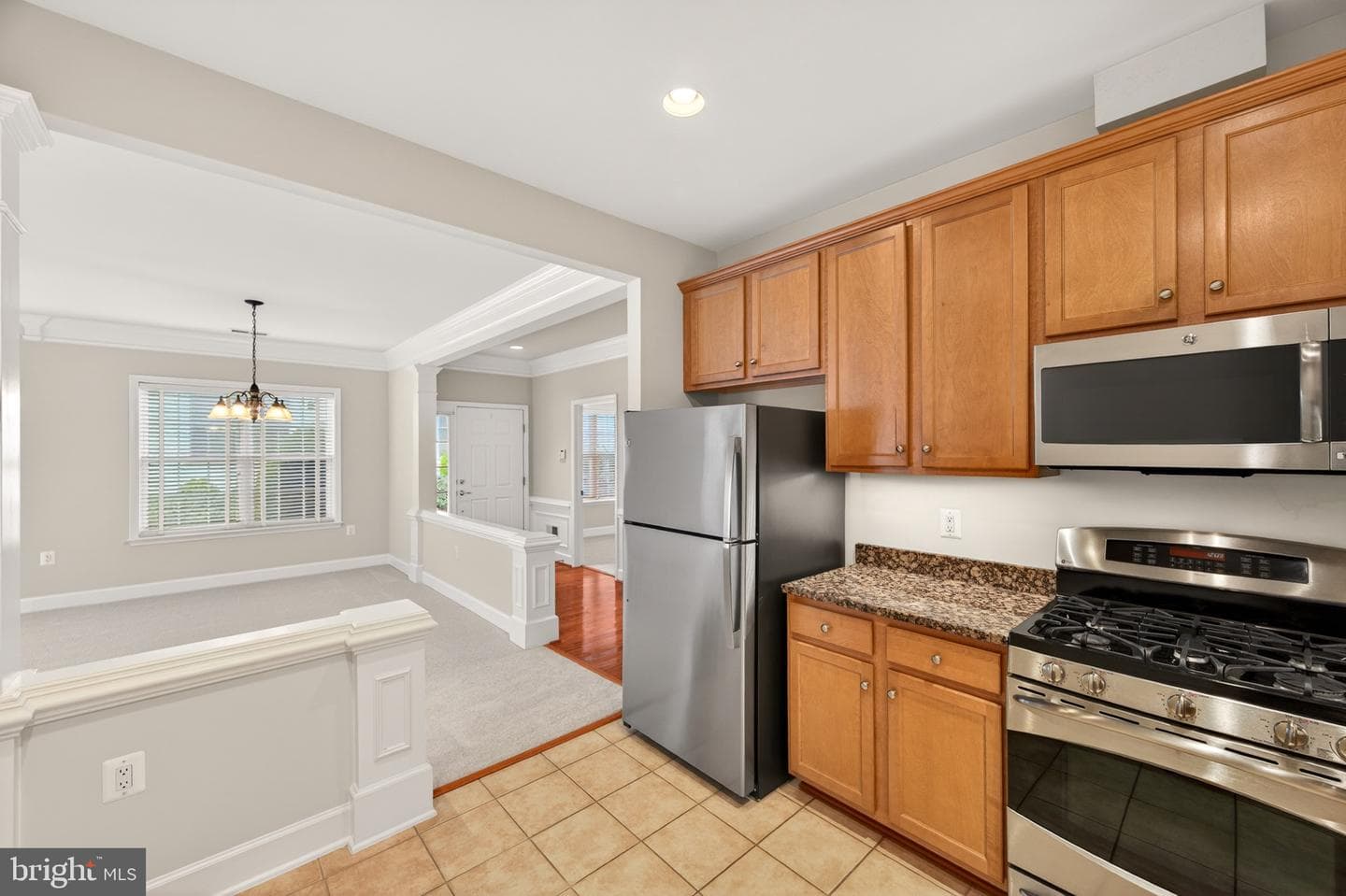 44397 Maltese Falcon Square photo 14