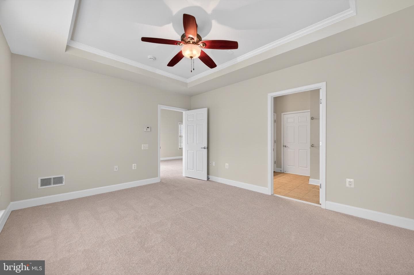 44397 Maltese Falcon Square photo 24
