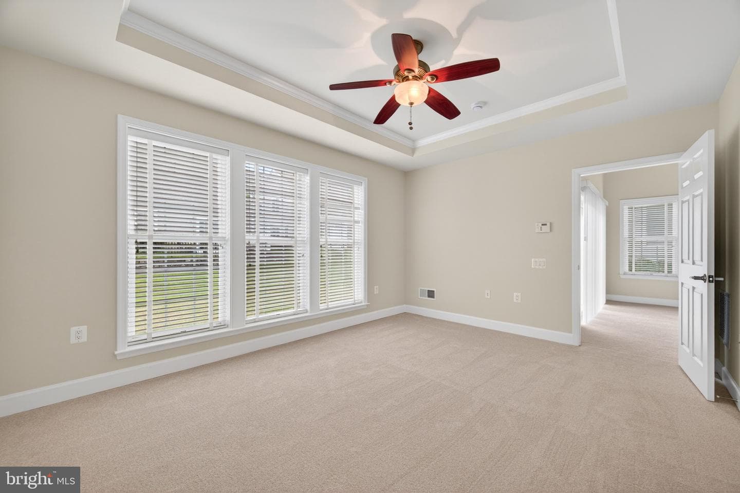 44397 Maltese Falcon Square photo 25