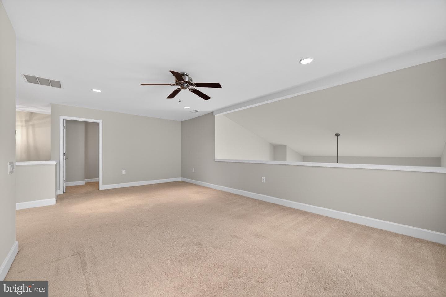 44397 Maltese Falcon Square photo 44